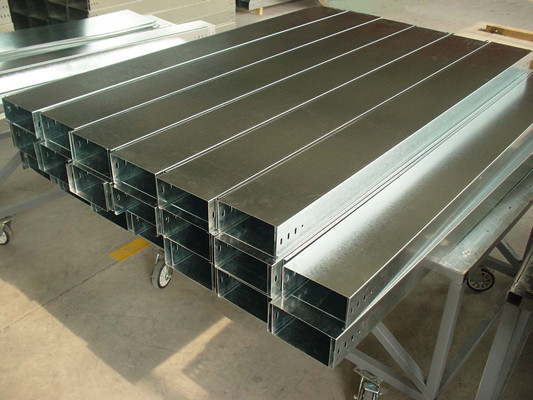 大跨距電纜橋架的應用(圖1) 大跨距電纜橋架